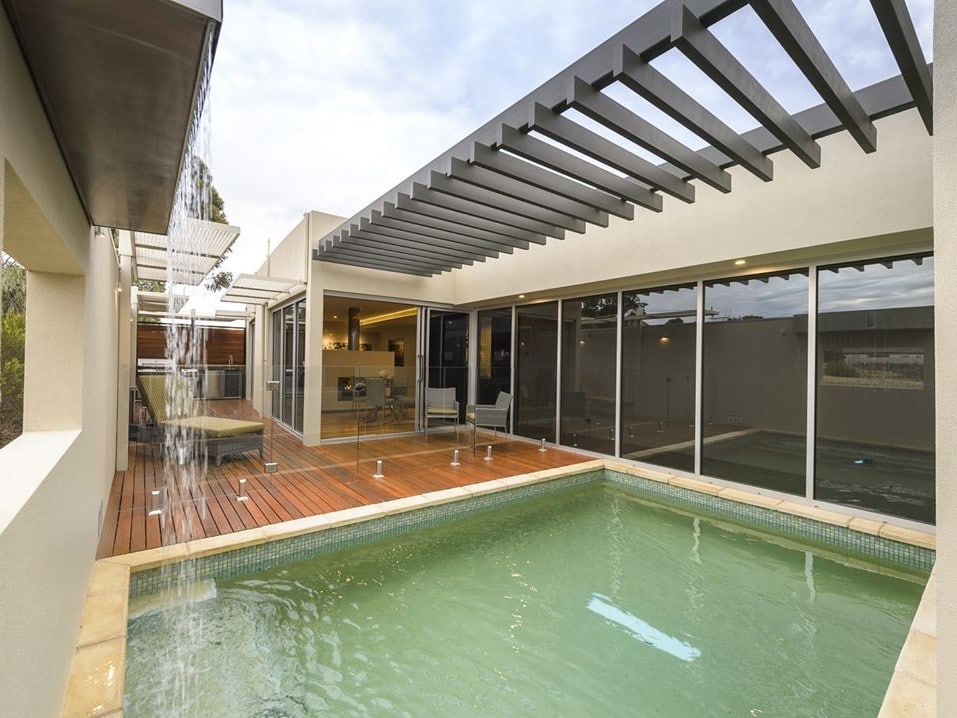 The Frames Luxury Villas Renmark with private pools accommodation